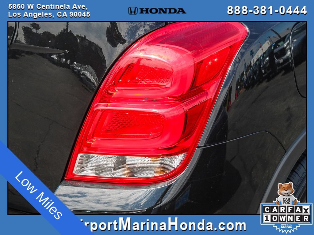 Used 2022 Chevrolet Trax LT w/ LT Convenience Package FWD image 24