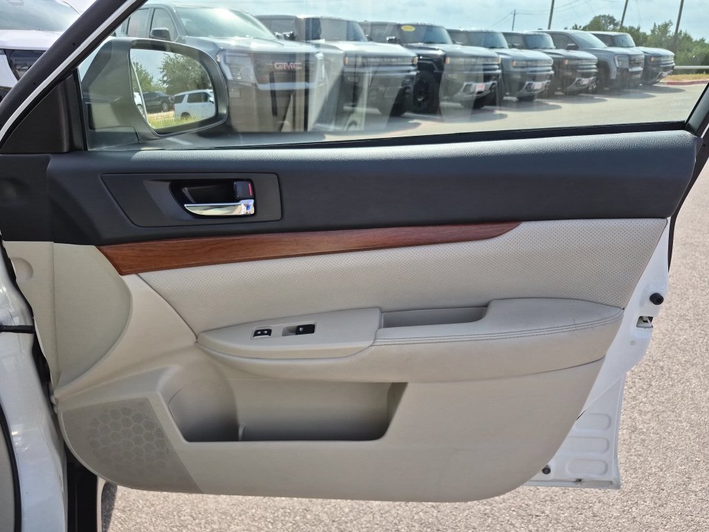 Used 2014 Subaru Outback 2.5i Limited AWD/4WD image 38