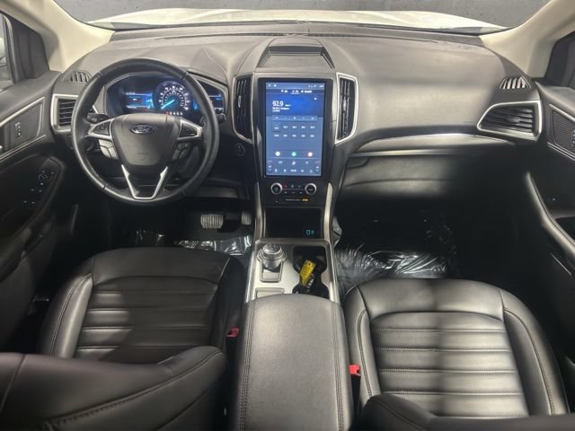 Certified 2022 Ford Edge SEL w/ Convenience Package AWD/4WD image 2