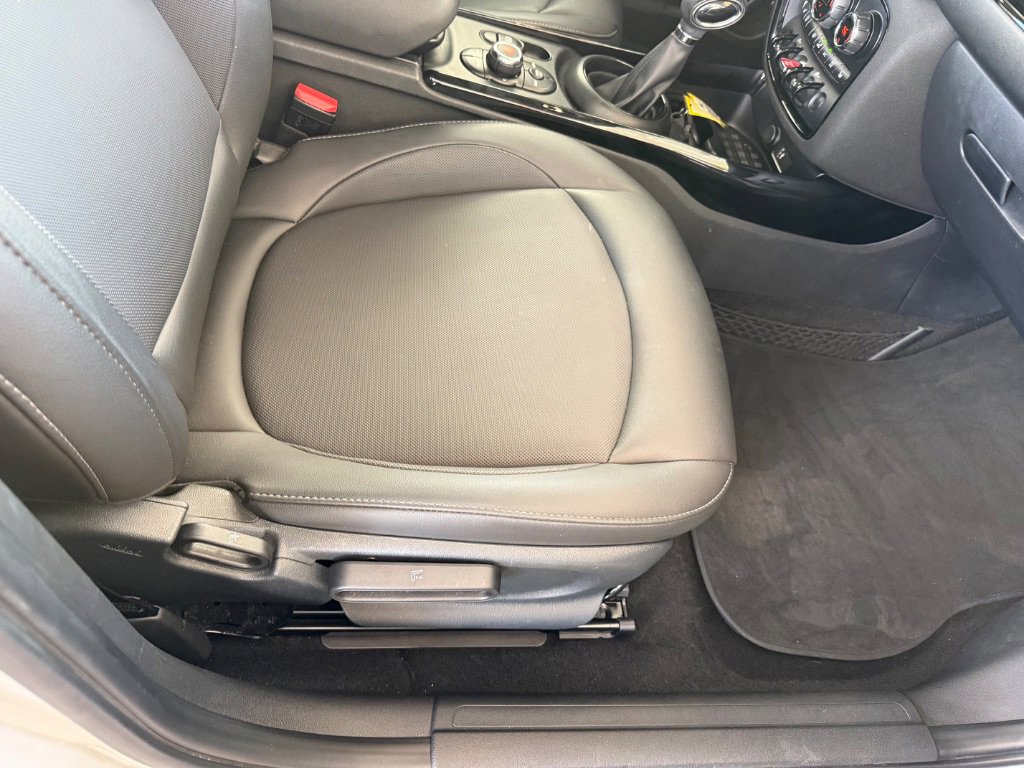 Used 2019 MINI Cooper Clubman ALL4 AWD/4WD image 28