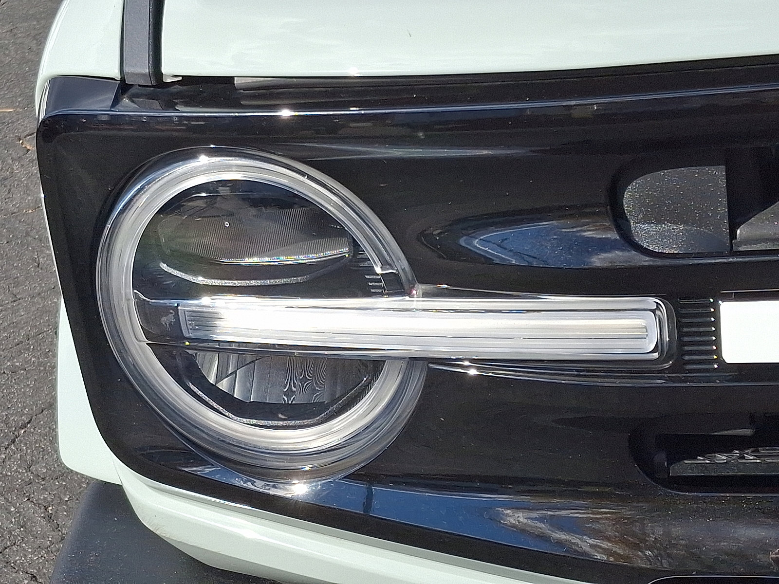 Certified 2022 Ford Bronco Outer Banks image 9