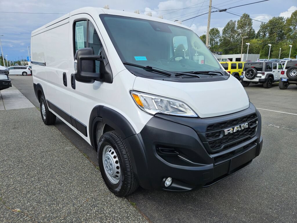 Used 2025 RAM ProMaster 2500 w/ Convenience Group FWD image 7