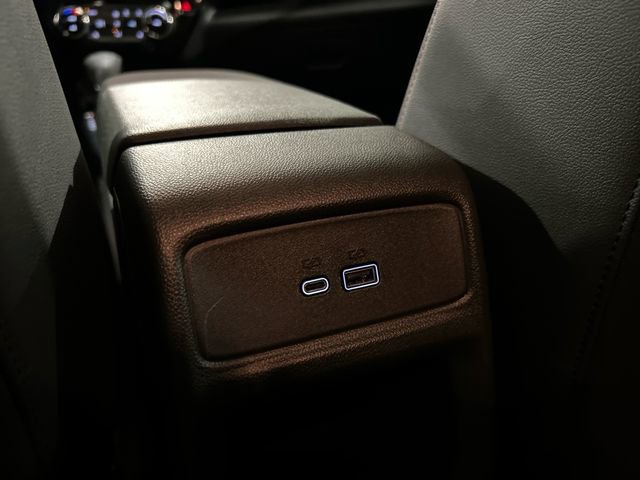 Used 2025 Chevrolet Trax RS w/ Sunroof Package image 23