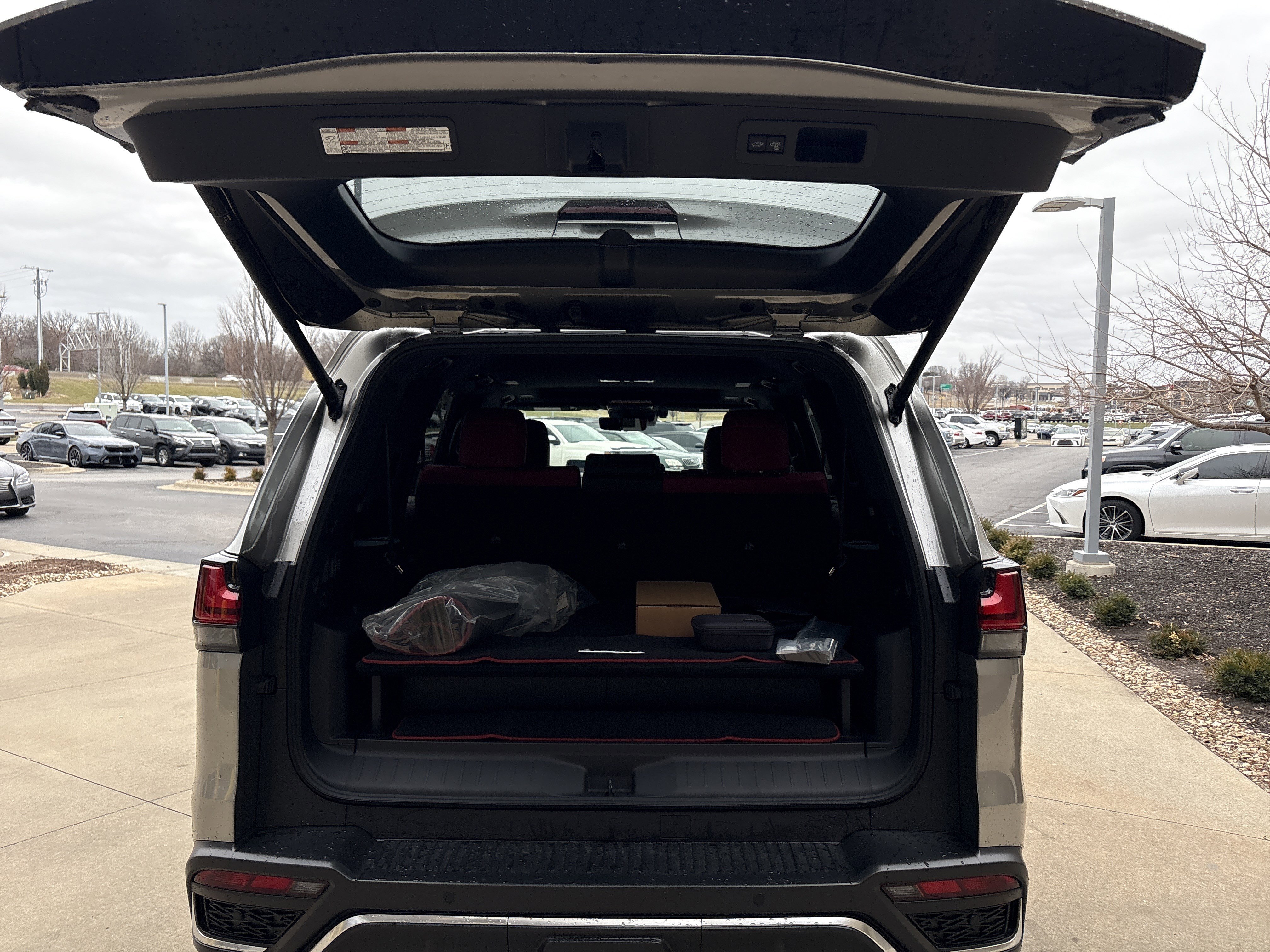 New 2025 Lexus LX 700h F Sport w/ Accessory Package (Z1) AWD/4WD image 33