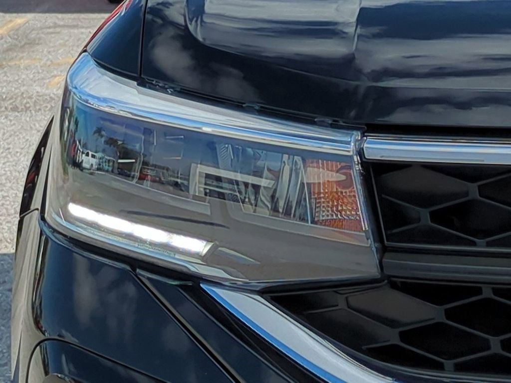 Used 2023 Volkswagen Taos S image 10