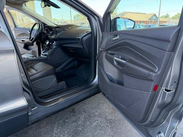 Used 2014 Ford Escape Titanium w/ Equipment Group 401A AWD/4WD image 12