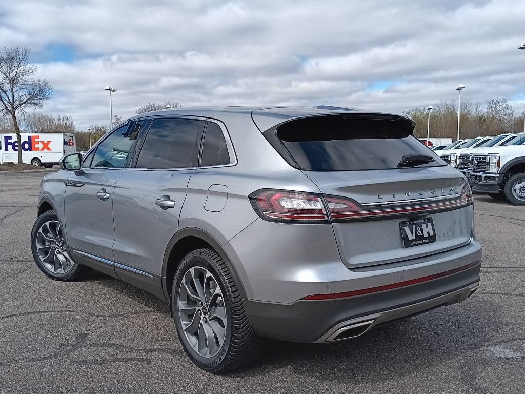 Used 2023 Lincoln Nautilus Reserve AWD/4WD image 6