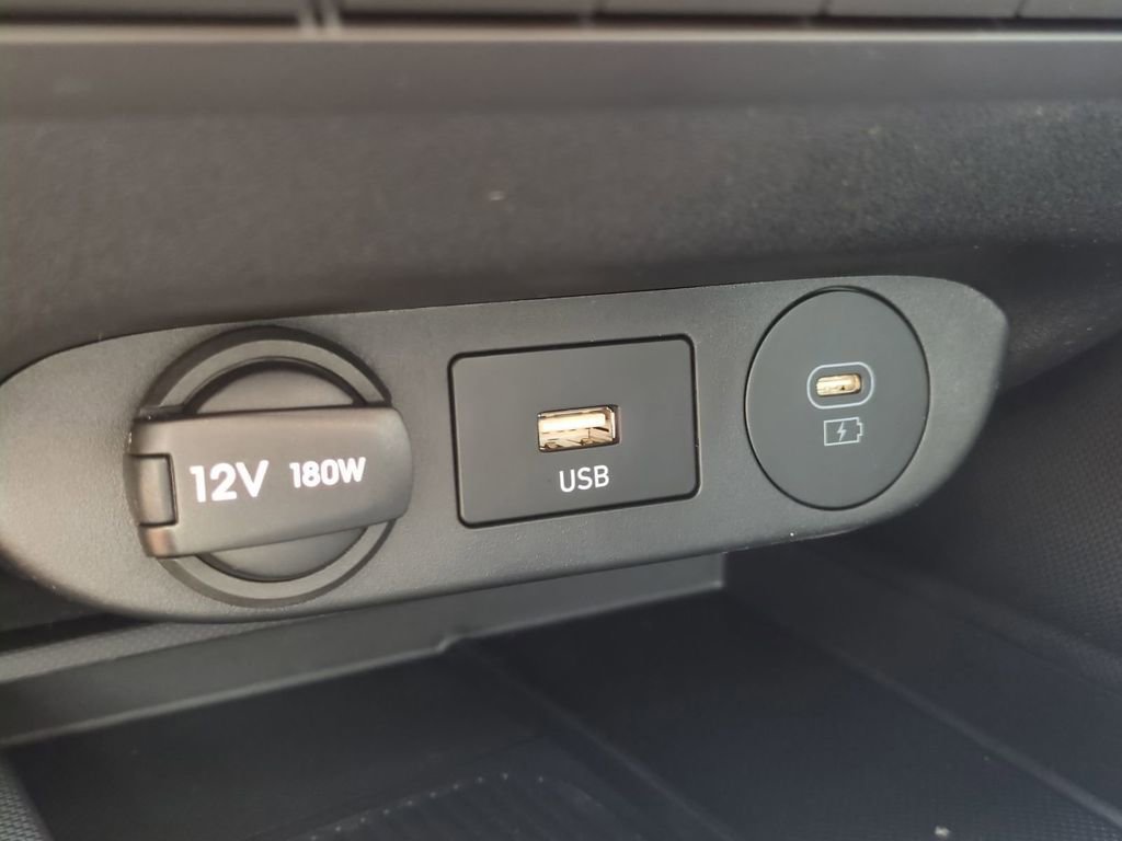 New 2026 Hyundai Elantra Sport image 23