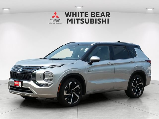 Used 2025 Mitsubishi Outlander SEL AWD/4WD image 2