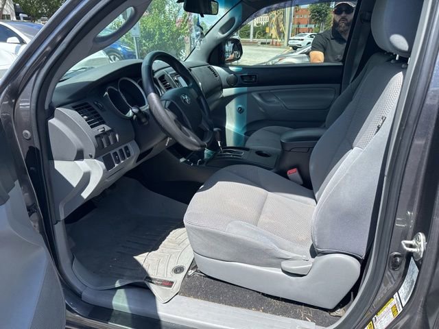 Used 2014 Toyota Tacoma 4x4 Regular Cab image 9