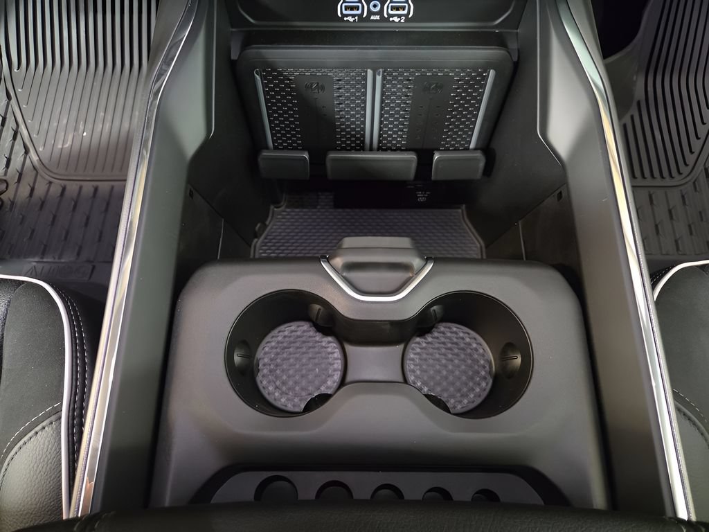 New 2026 RAM 2500 Laramie AWD/4WD image 16