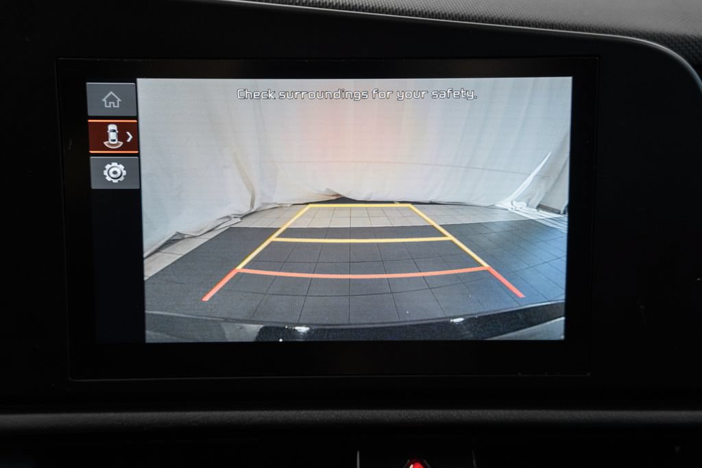 Used 2024 Kia Niro LX FWD image 29