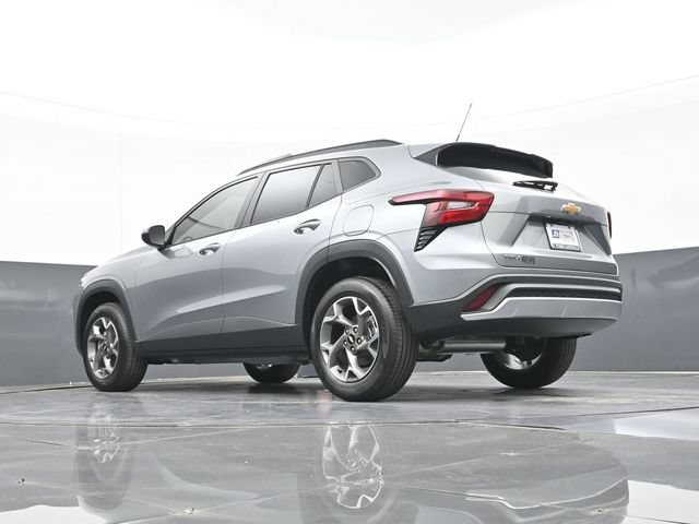 New 2026 Chevrolet Trax LT w/ Driver Confidence Package FWD image 37
