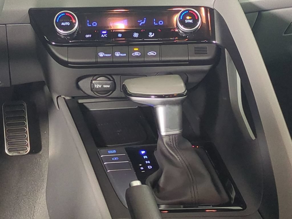 Used 2025 Hyundai Elantra Sport FWD image 20