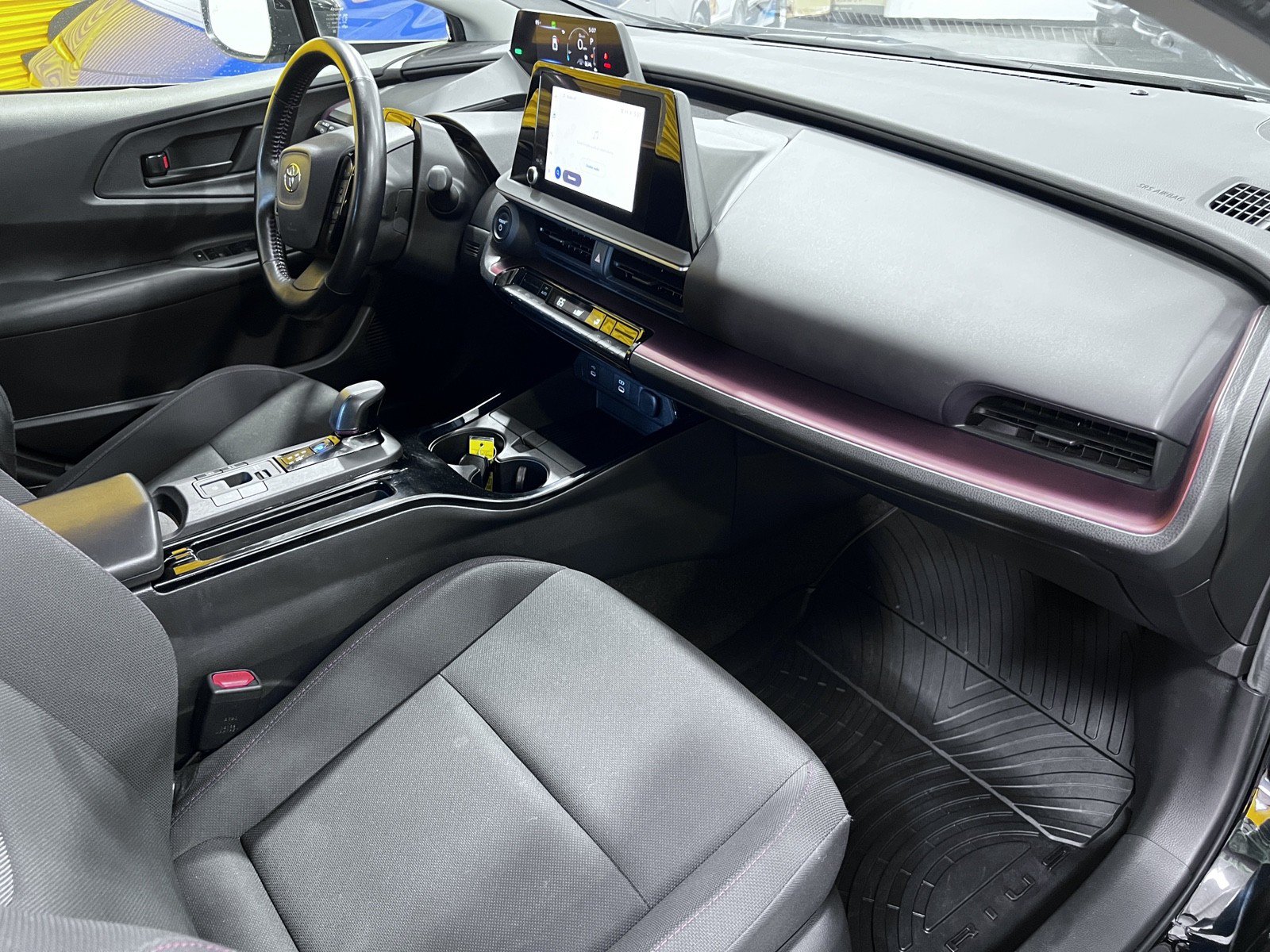 Used 2023 Toyota Prius Prime FWD image 15