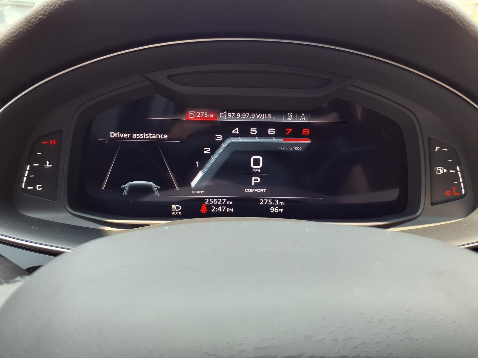 Used 2023 Audi Q8 Premium Plus AWD/4WD image 16