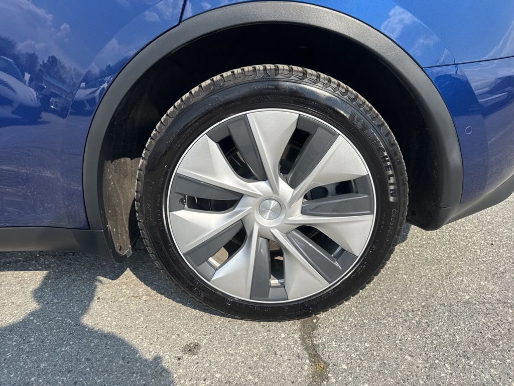 Used 2021 Tesla Model Y Long Range image 34