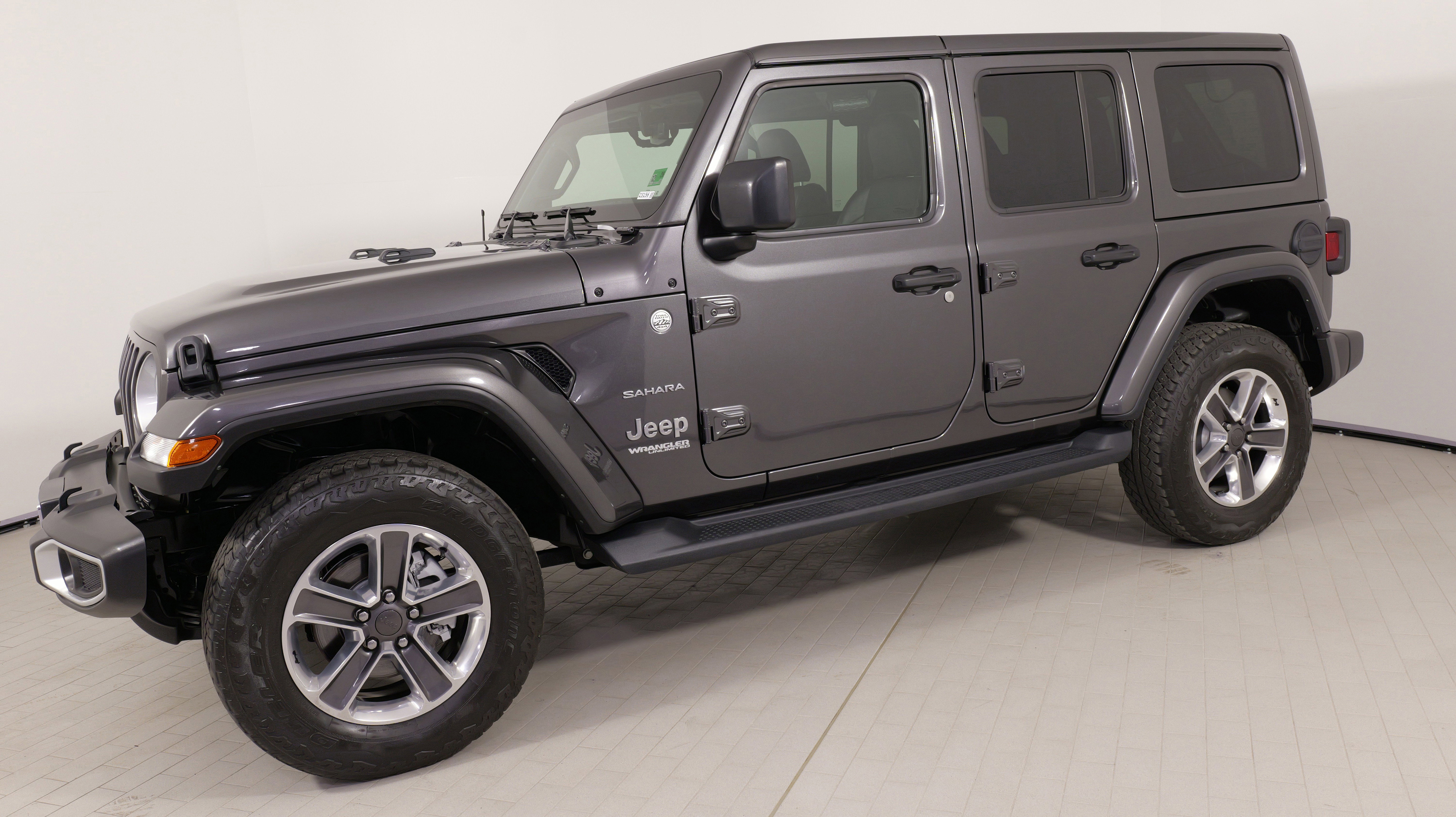 Used 2021 Jeep Wrangler Unlimited Sahara image 1