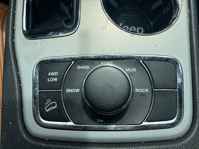 Used 2018 Jeep Grand Cherokee Limited image 29