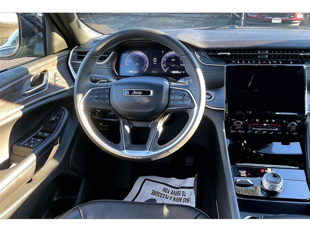 Used 2024 Jeep Grand Cherokee L Limited w/ Luxury Tech Group II image 5