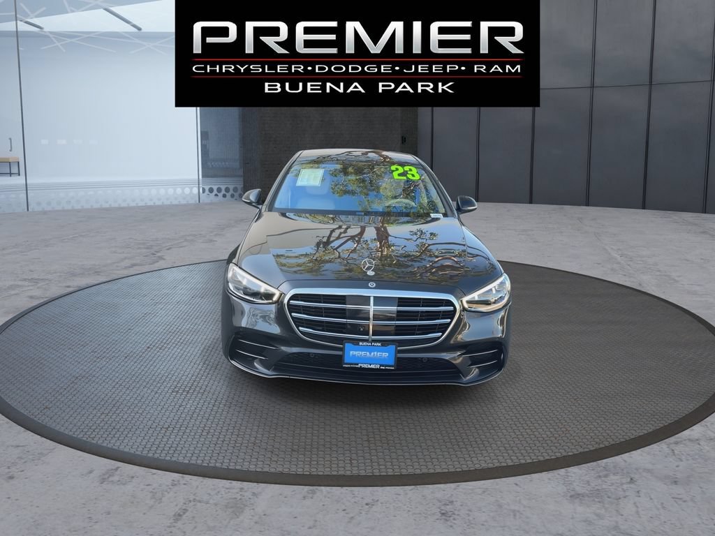 Used 2023 Mercedes-Benz S 500 4MATIC video 3