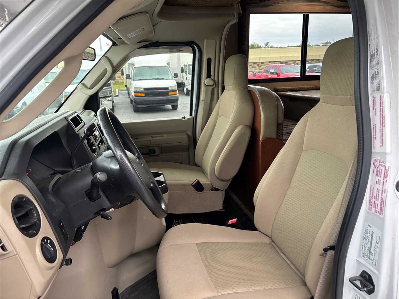 Used 2013 Ford E-450 and Econoline 450 Super Duty w/ Motorhome Prep Pkg RWD image 23