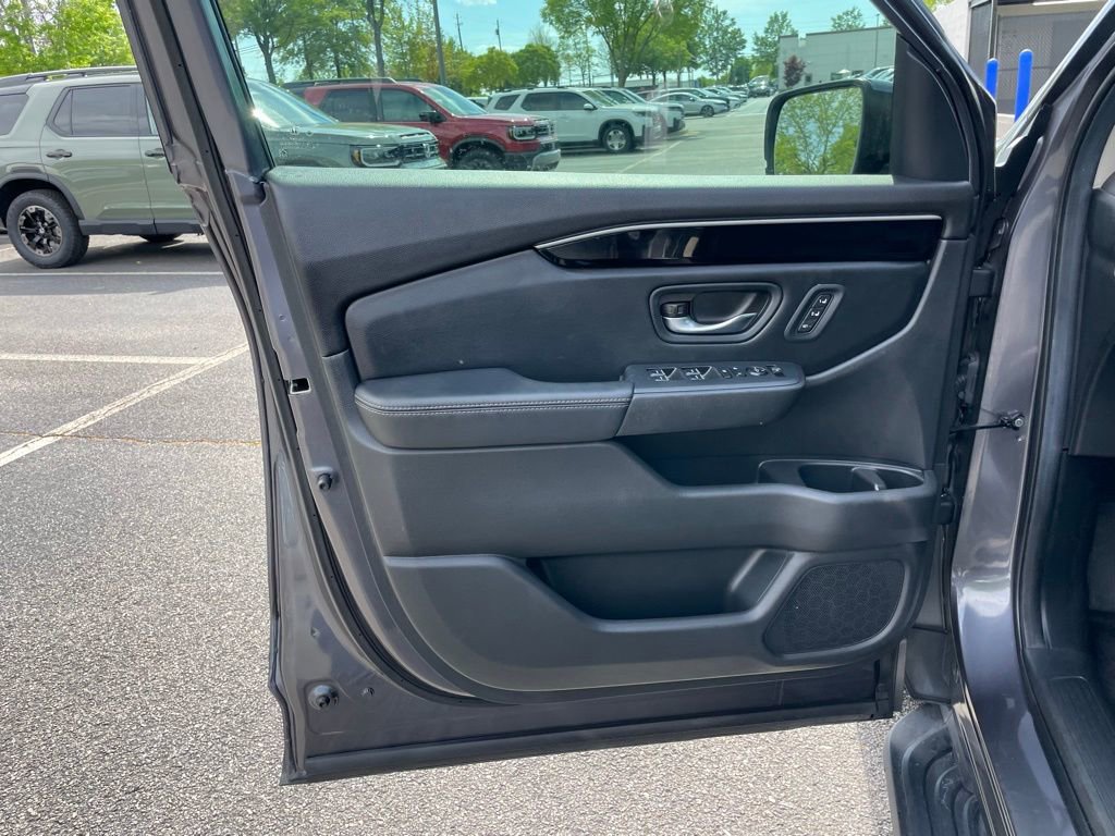 Certified 2025 Honda Pilot EX-L image 24