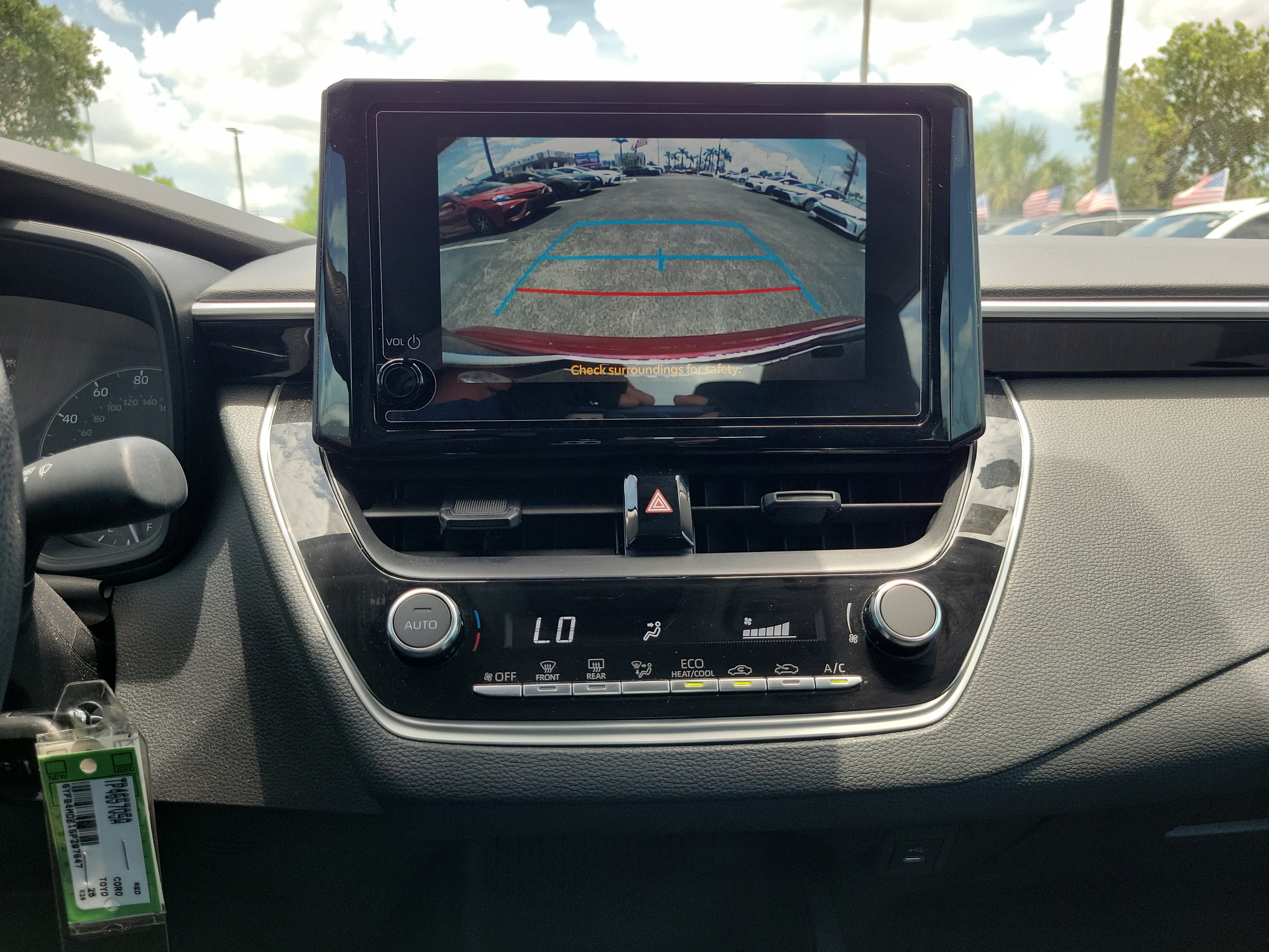 Used 2025 Toyota Corolla LE FWD image 27