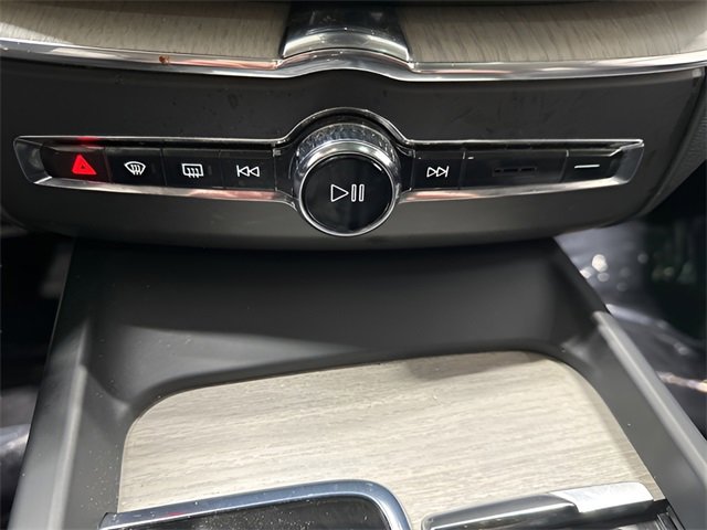 Used 2018 Volvo XC60 T6 Inscription w/ Convenience Package image 26