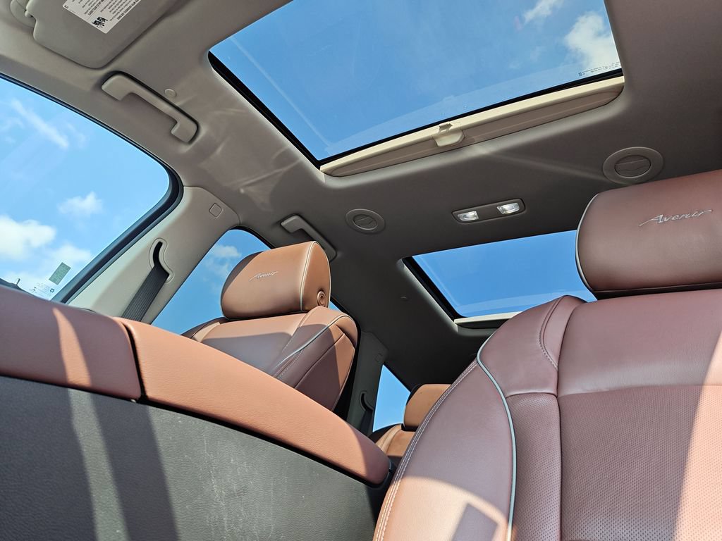 Used 2021 Buick Enclave Avenir w/ Avenir Technology Package AWD/4WD image 23