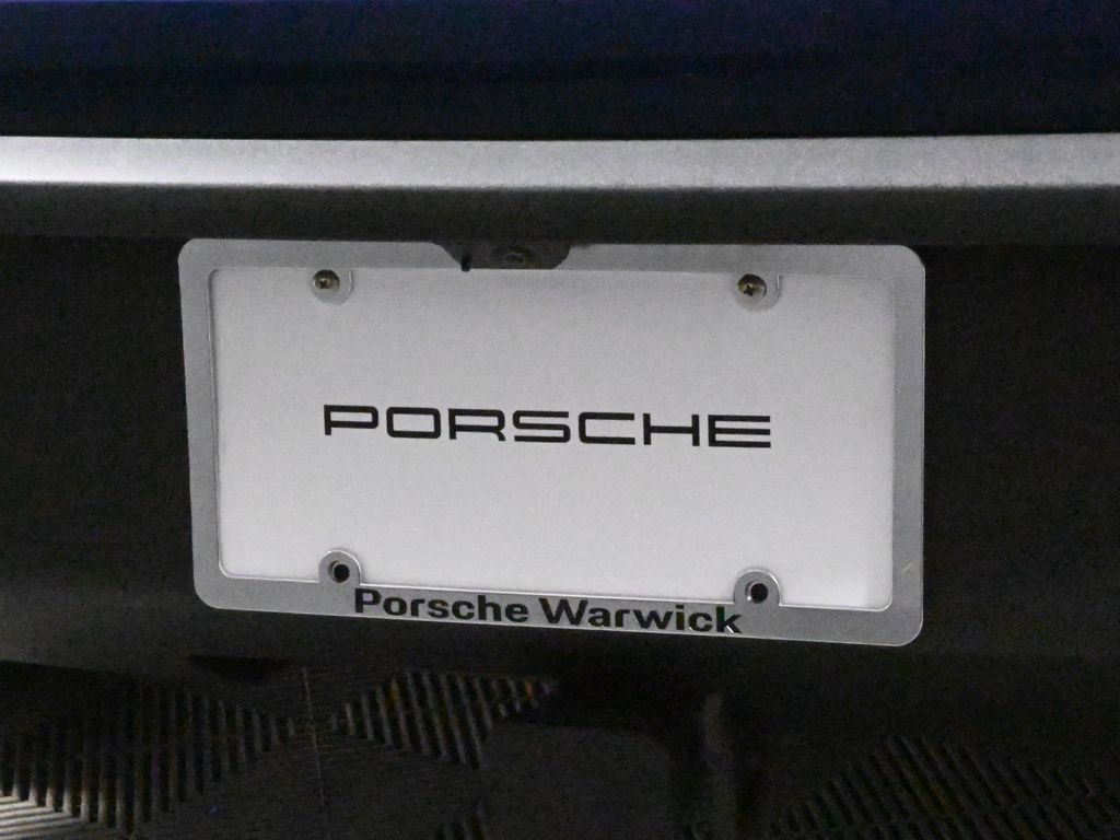 Used 2025 Porsche Macan AWD/4WD image 14