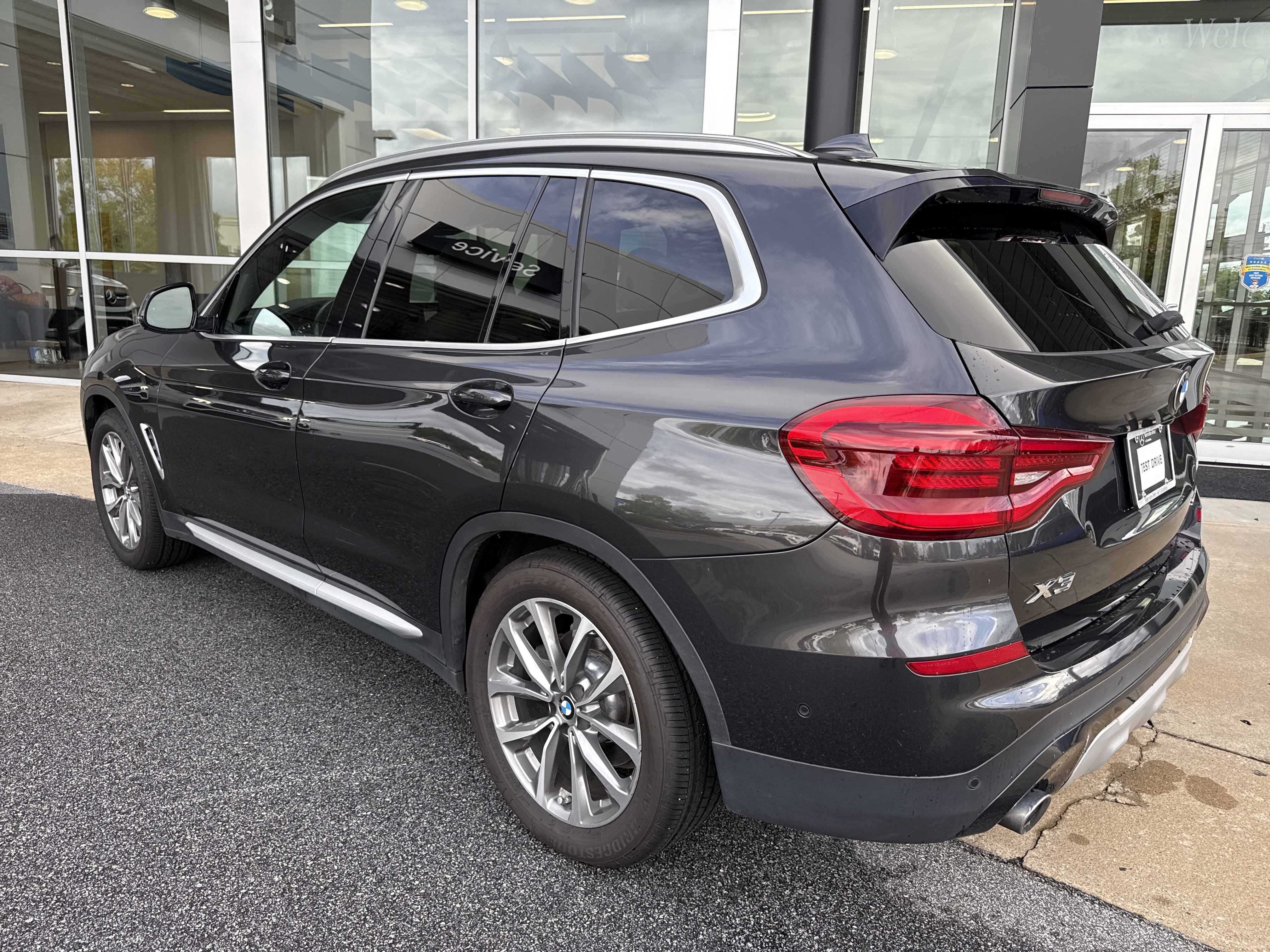 Used 2019 BMW X3 sDrive30i w/ Convenience Package RWD image 3