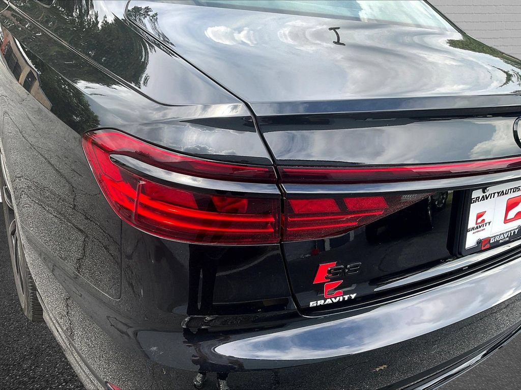 Used 2022 Audi S8 w/ S8 Executive Package AWD/4WD image 21