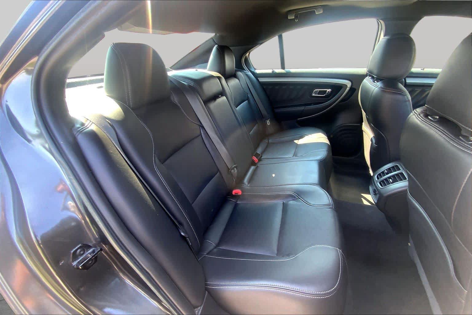 Used 2018 Ford Taurus SEL w/ Equipment Group 201A FWD image 20