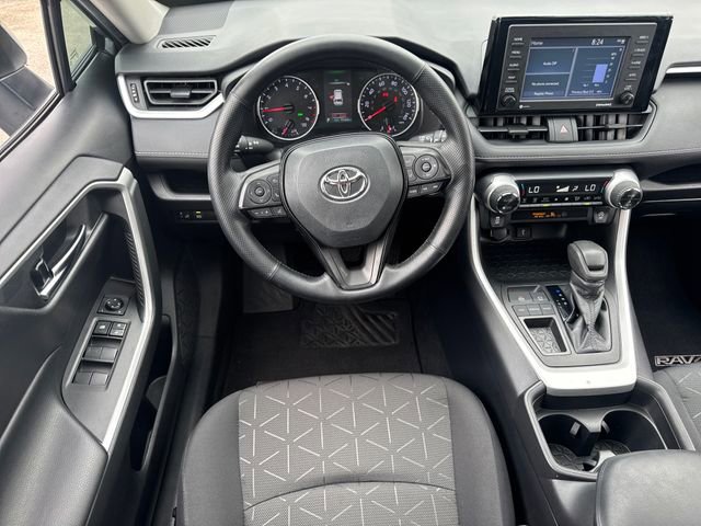 Used 2021 Toyota RAV4 XLE w/ Convenience Package FWD image 15