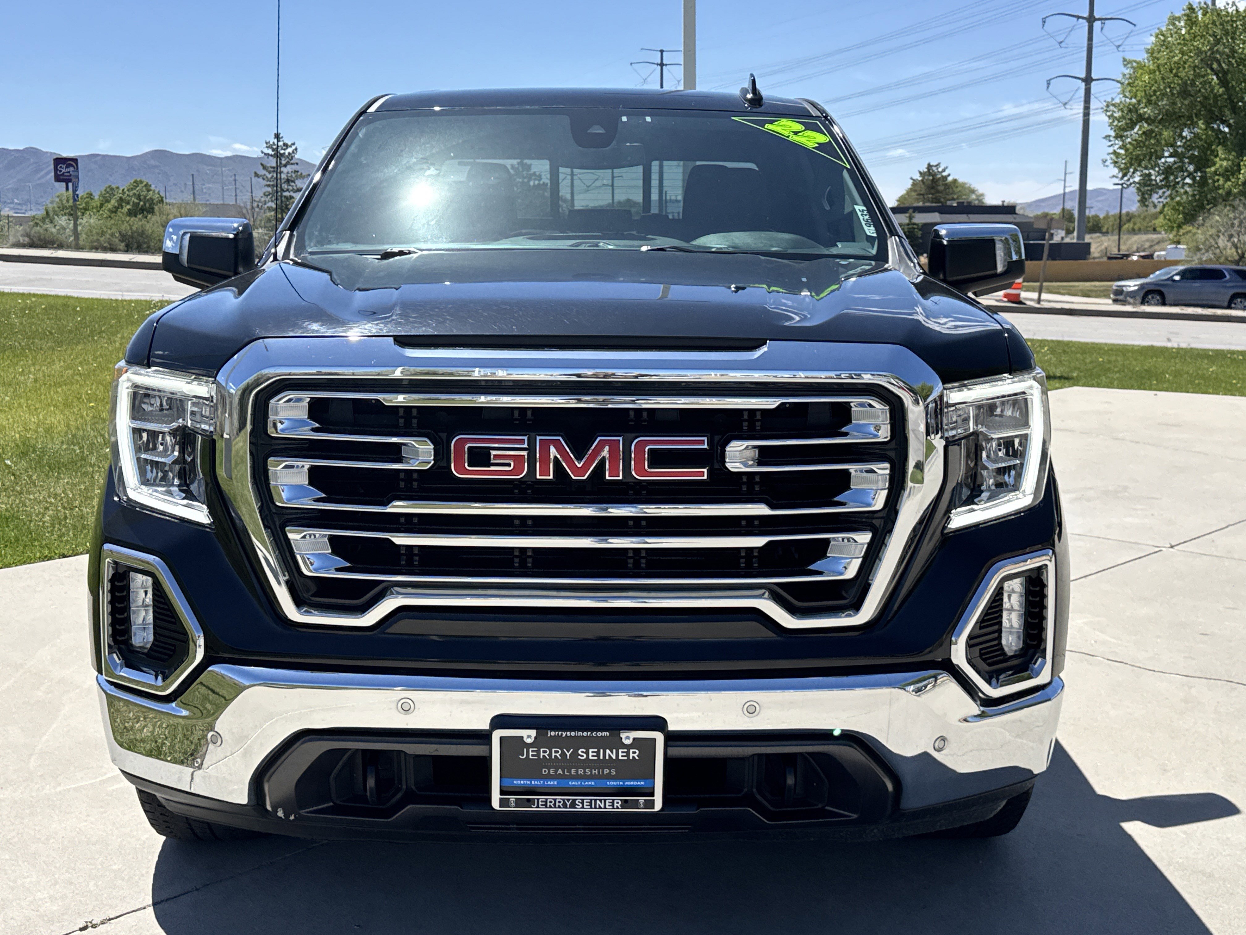 Used 2022 GMC Sierra 1500 SLT AWD/4WD image 8