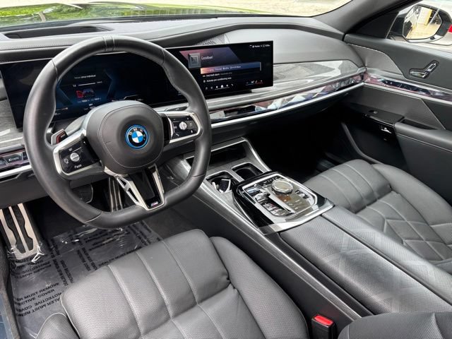 Certified 2024 BMW i7 eDrive50 w/ M Sport Package RWD image 15