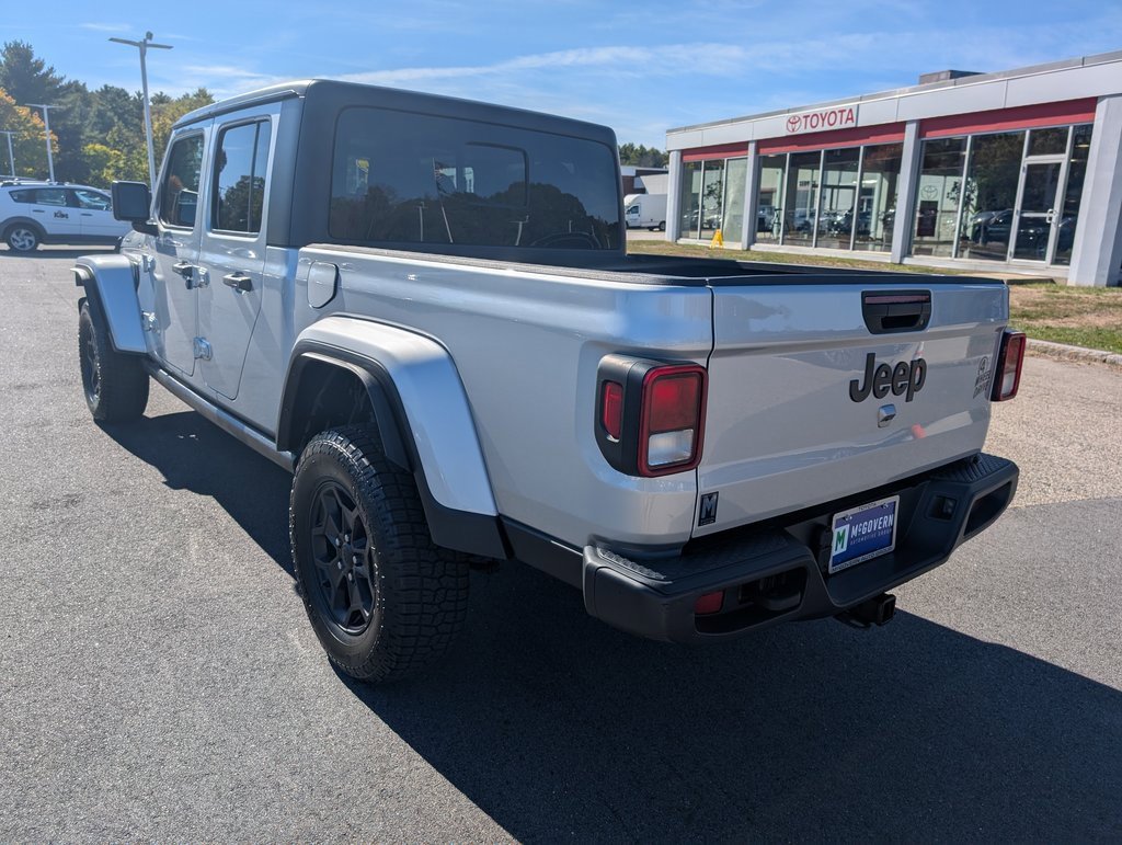 Used 2022 Jeep Gladiator Willys image 3