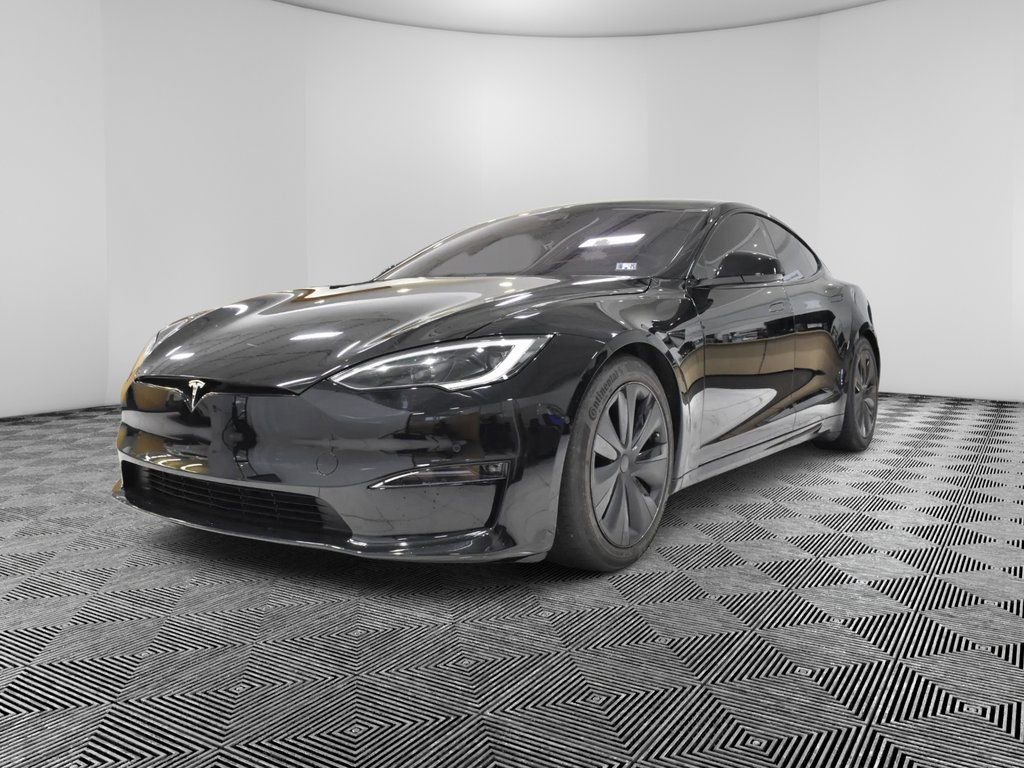 Used 2023 Tesla Model S Standard Range image 1