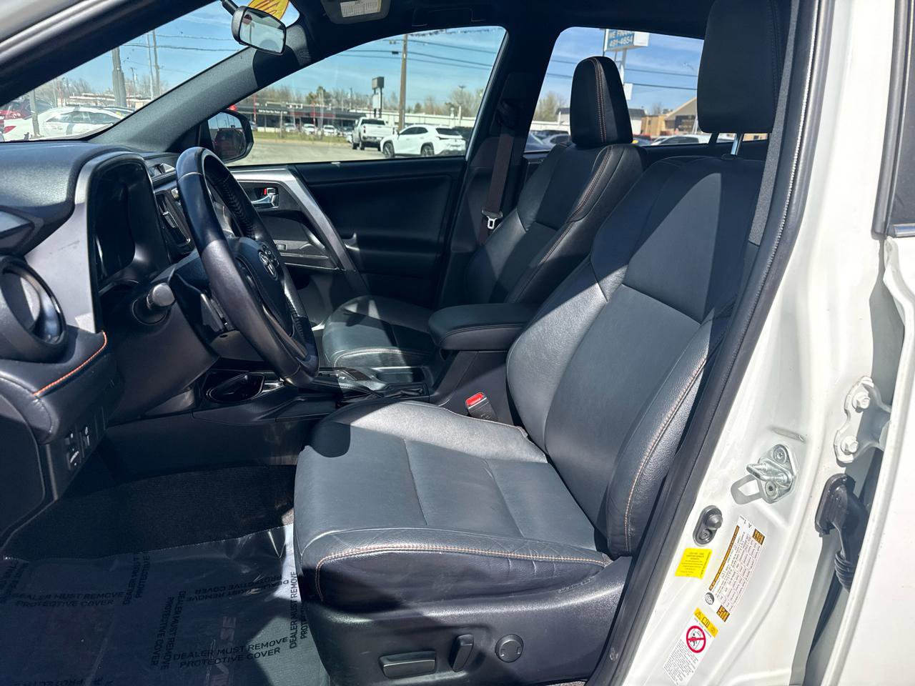 Used 2016 Toyota RAV4 SE FWD image 9