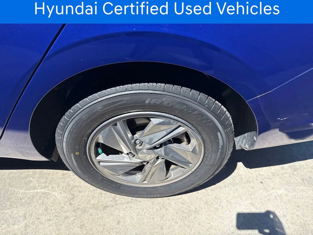 Certified 2024 Hyundai Elantra SE image 18