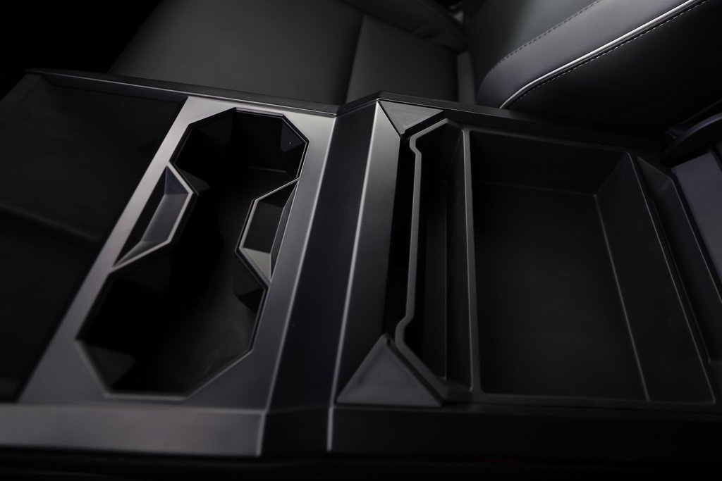 Used 2024 Tesla Cybertruck AWD Crew Cab image 41