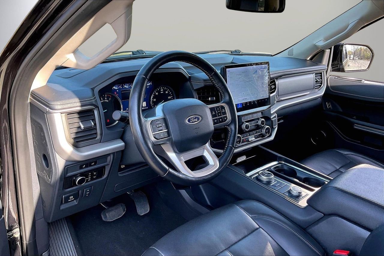 Used 2024 Ford Expedition Max XLT image 20