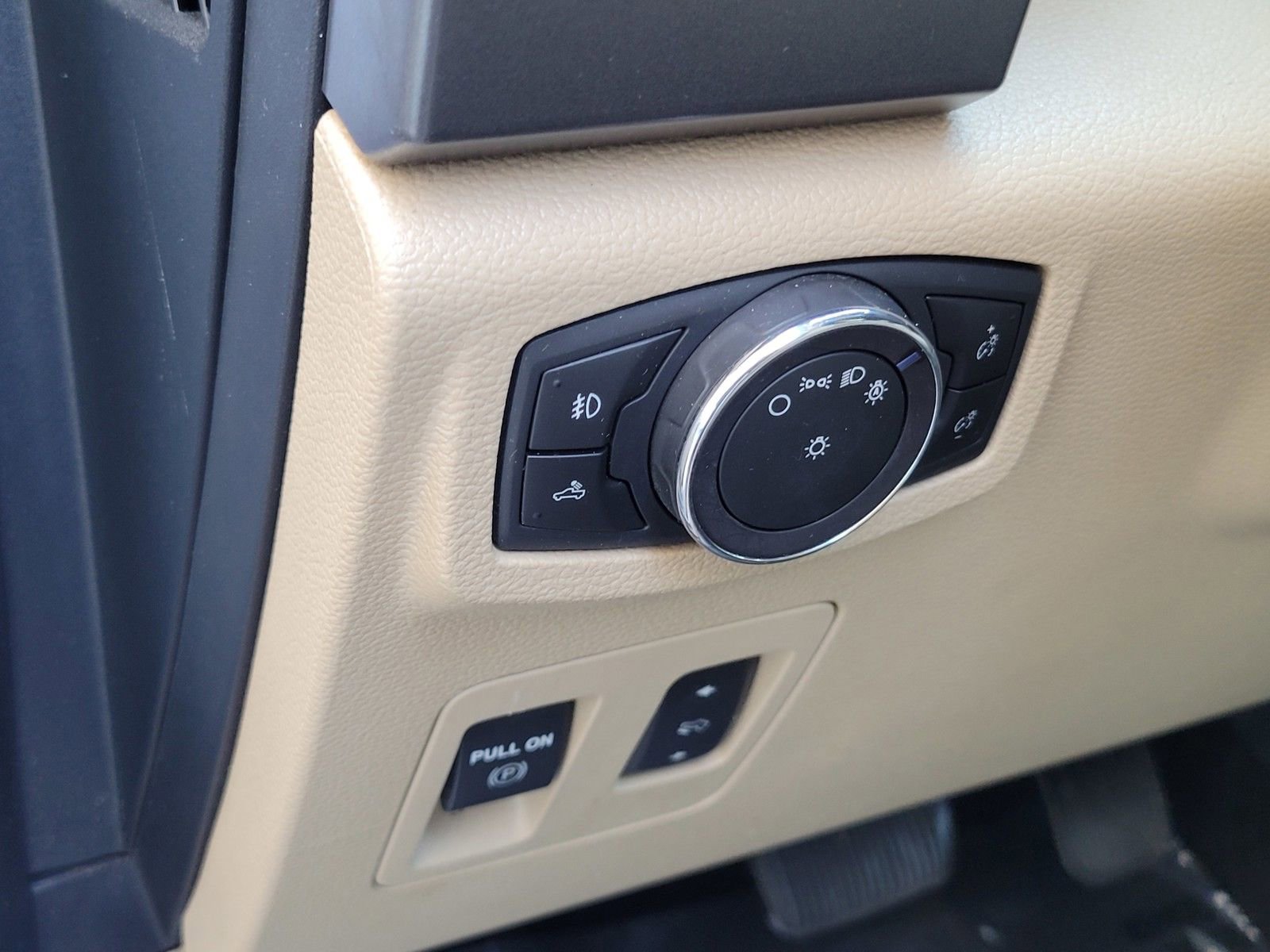 Used 2018 Ford F150 XLT w/ Equipment Group 301A Mid image 18