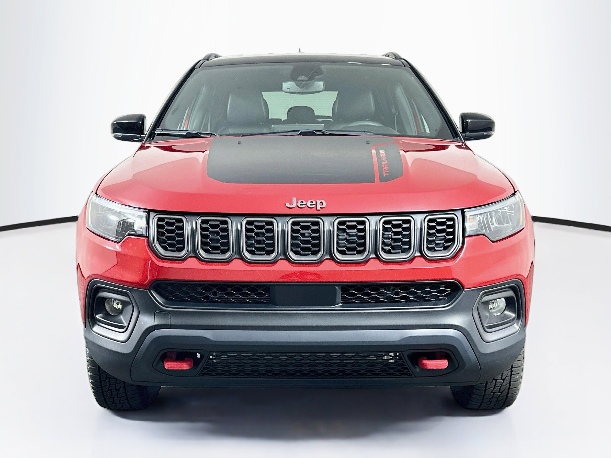 Used 2025 Jeep Compass Trailhawk AWD/4WD image 2