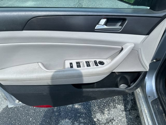 Used 2017 Hyundai Sonata Sport w/ Value Edition Package 02 FWD image 10