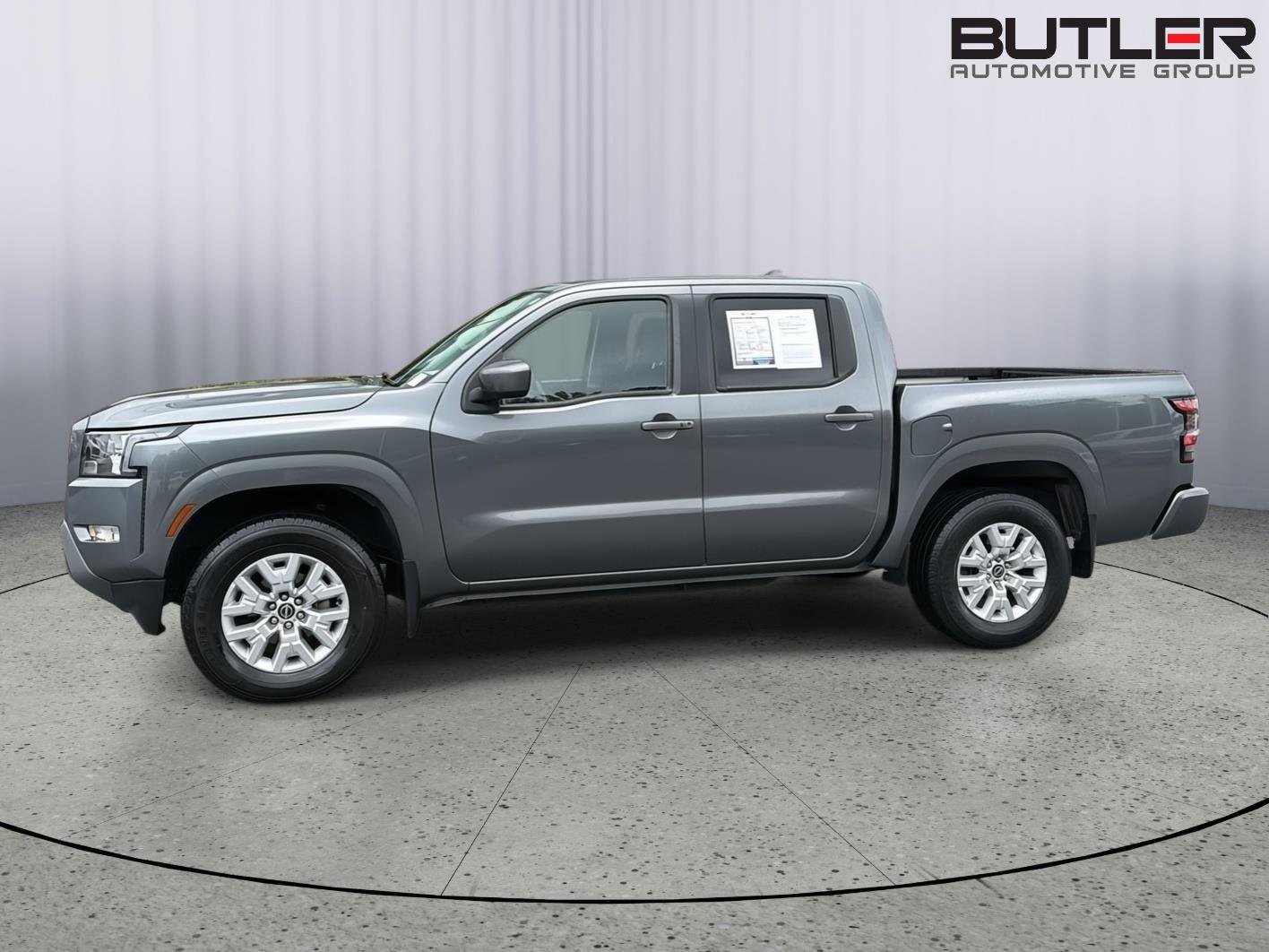Used 2022 Nissan Frontier SV AWD/4WD image 3
