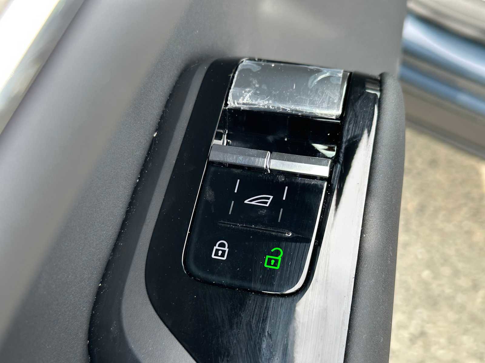 Used 2025 Volvo EX90 Plus w/ Protection Package Premier AWD/4WD image 22