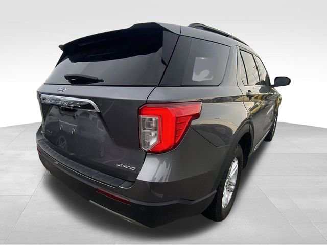Used 2022 Ford Explorer XLT w/ Equipment Group 202A AWD/4WD image 11
