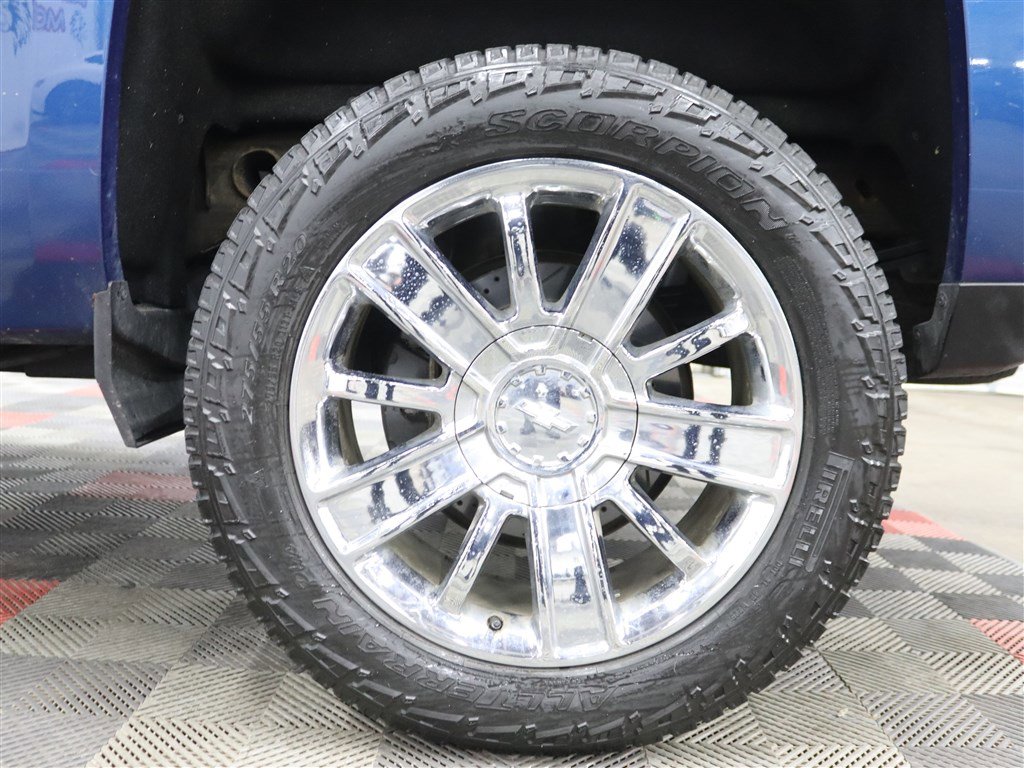 Used 2018 Chevrolet Silverado 1500 High Country image 40